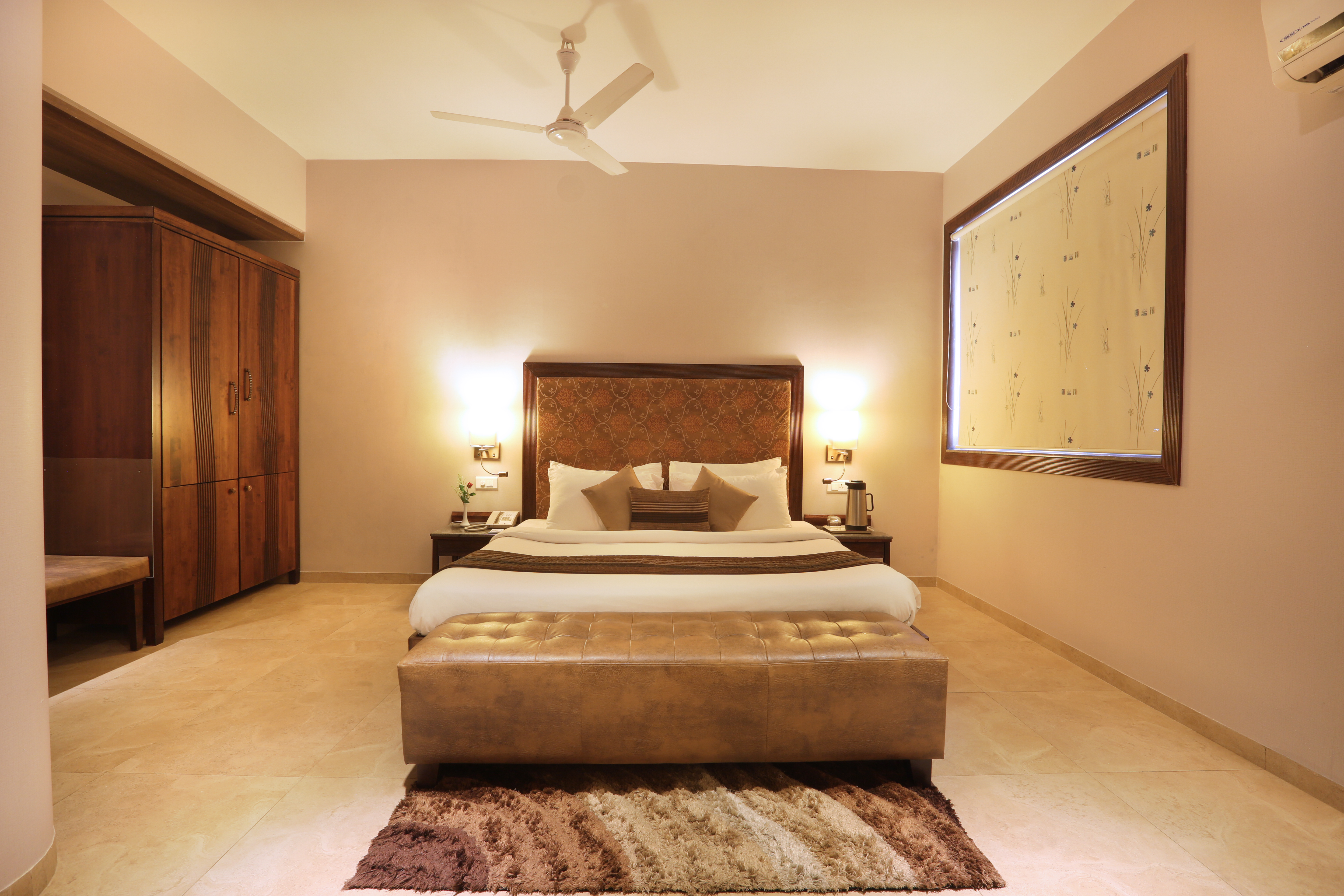Luxurious Bedrooms of Hotel Abbott